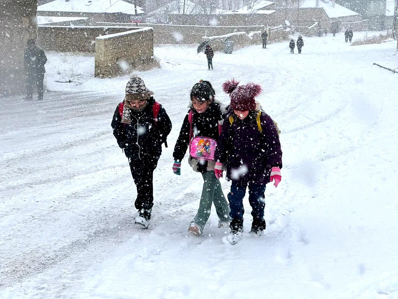 son-dakika-bir-ilimizde-okullar-1-gun-tatil-edildi-0-7ZJPVmT4