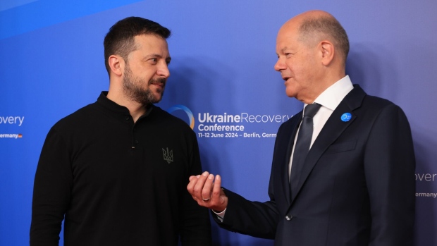 olaf-scholz-and-volodymyr-zelenskiy-at-the-ukraine-recovery-conference-in-berlin-on-june-11-photographer-krisztian-bocsi-bloomberg