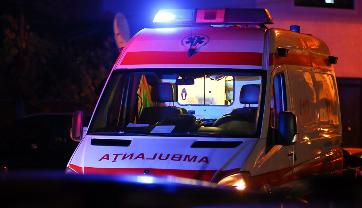 ambulanta-3-scaled-e1636099782475