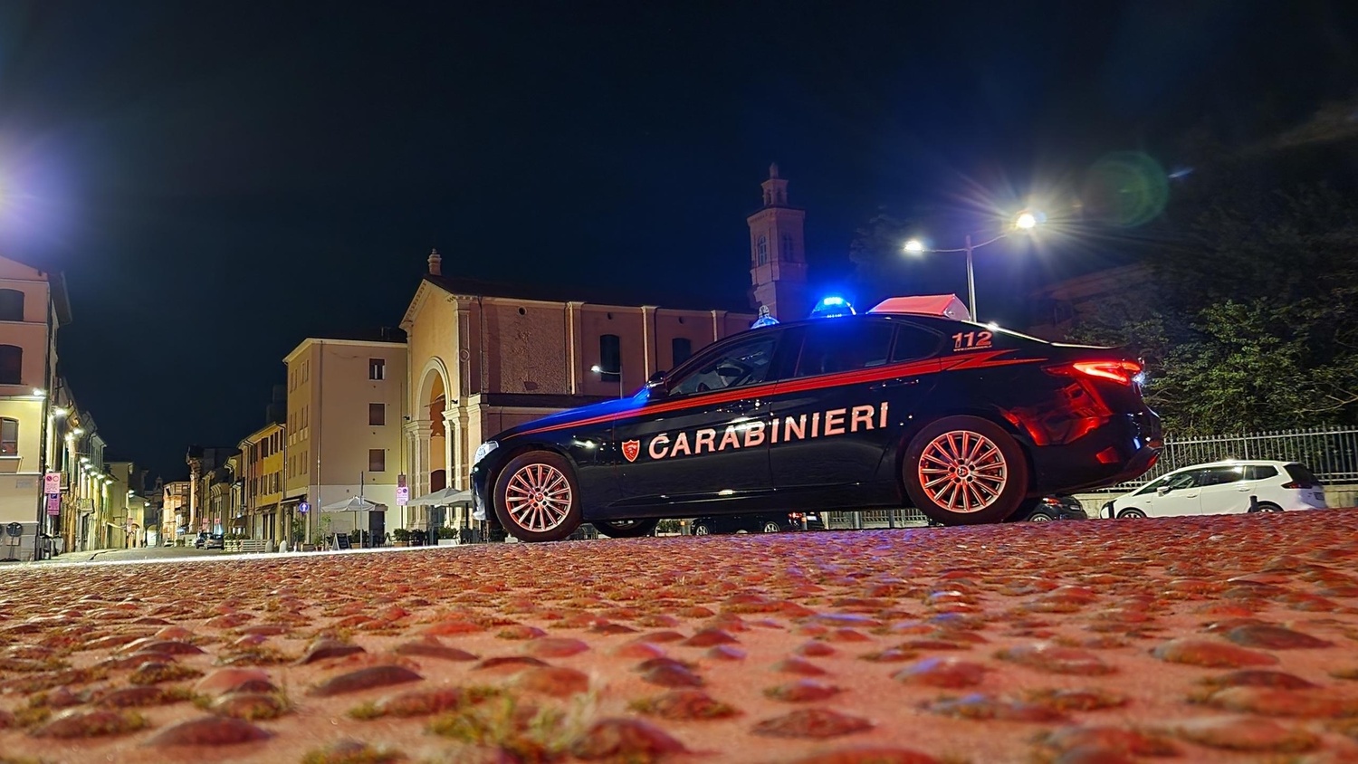 masina-carabinieri-italia