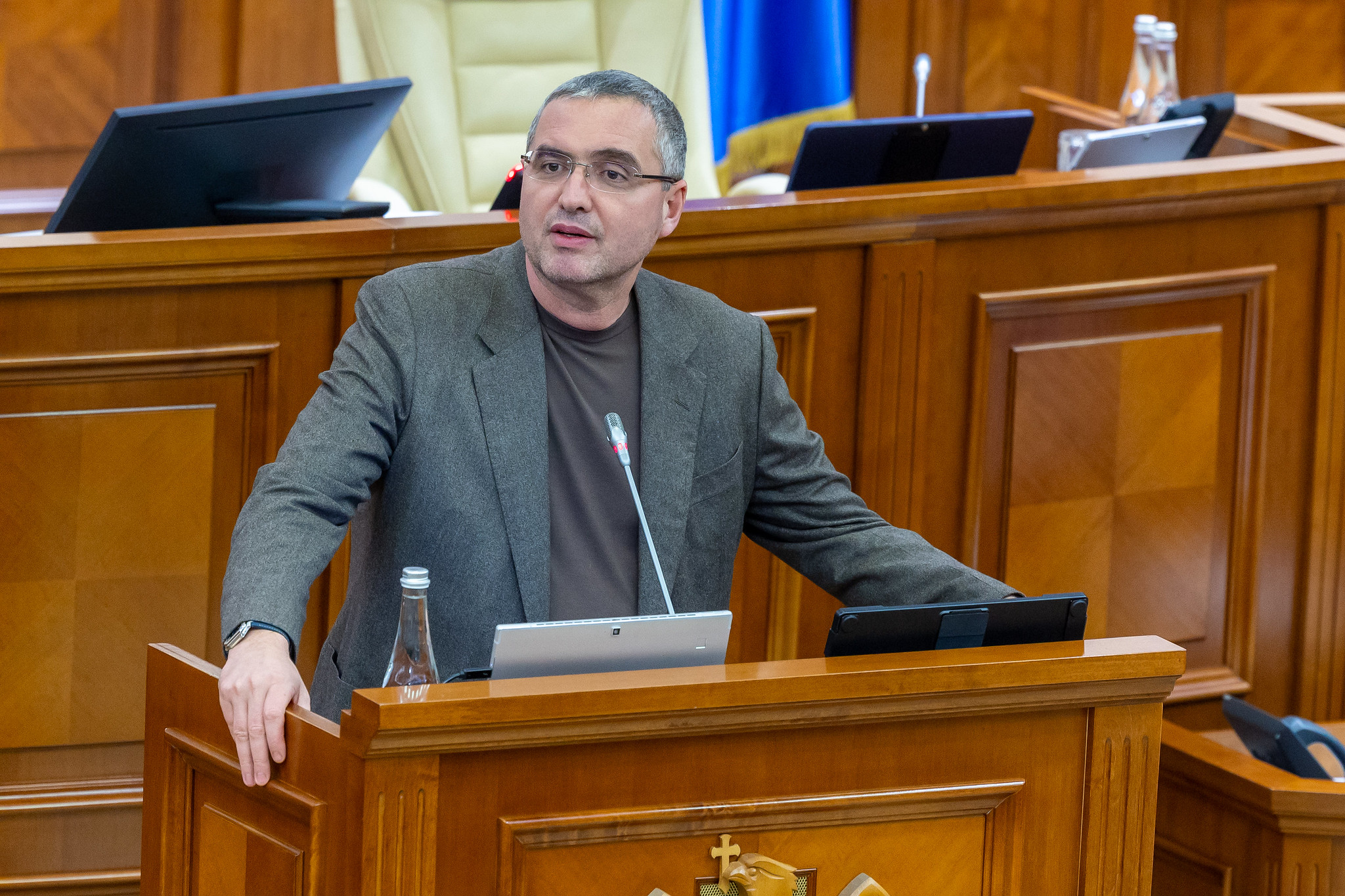 1e0245d5-0d40-440e-a959-d5fcdb478f9f