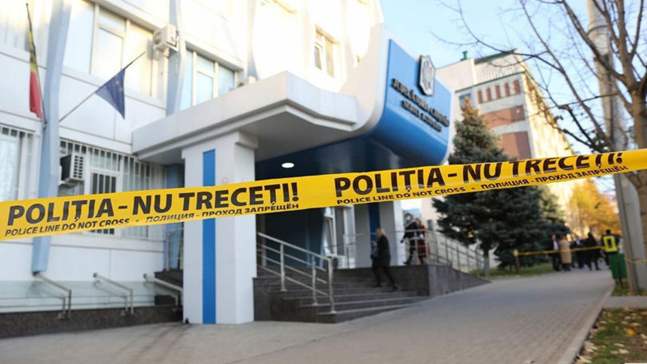 9696b93b-1845-40da-9e60-2c80f54ebbe0