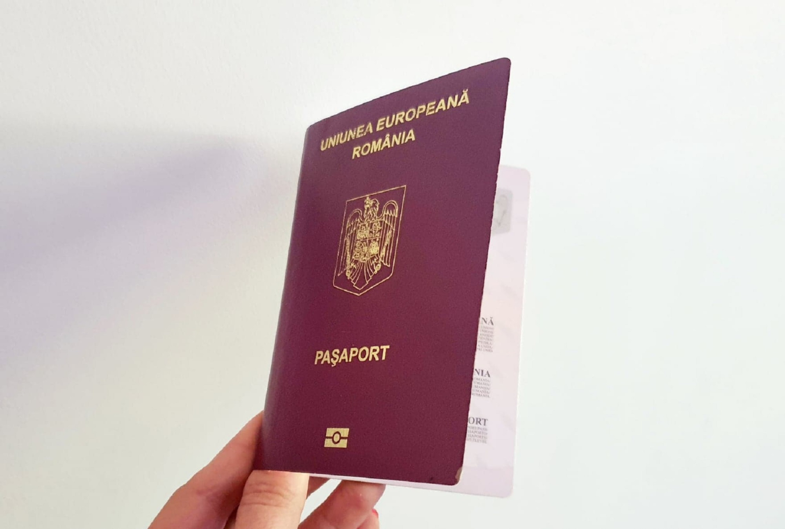 pasaportul-romanesc-este-printre-cele-mai-puternice-20-din-lume