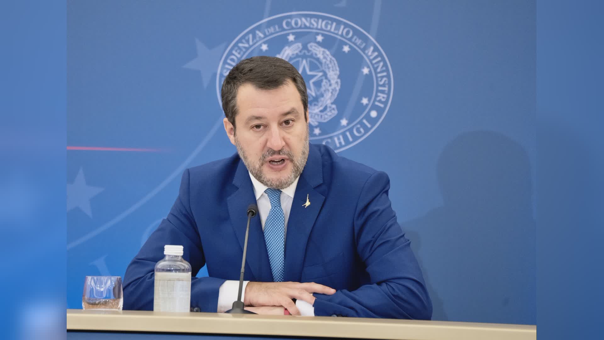 151768_Sopralluogo-del-ministro-Salvini-sulla-Perugia-Ancona_1686847759