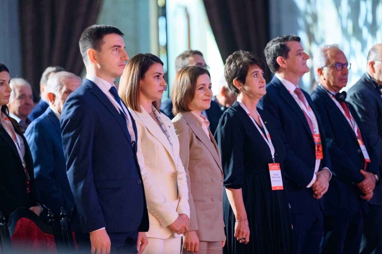 descărcare (2)
