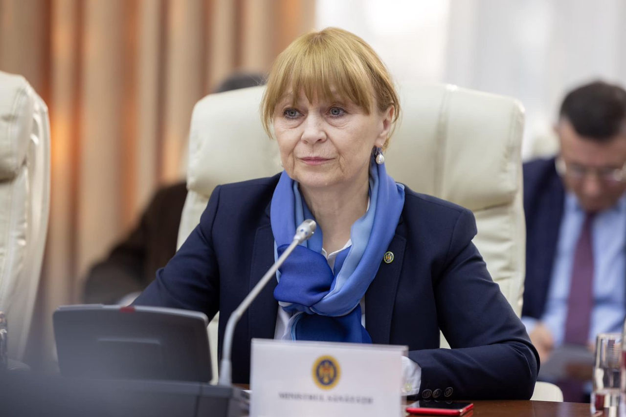 4f61b1f1bb00a4b795d1082977a5d173