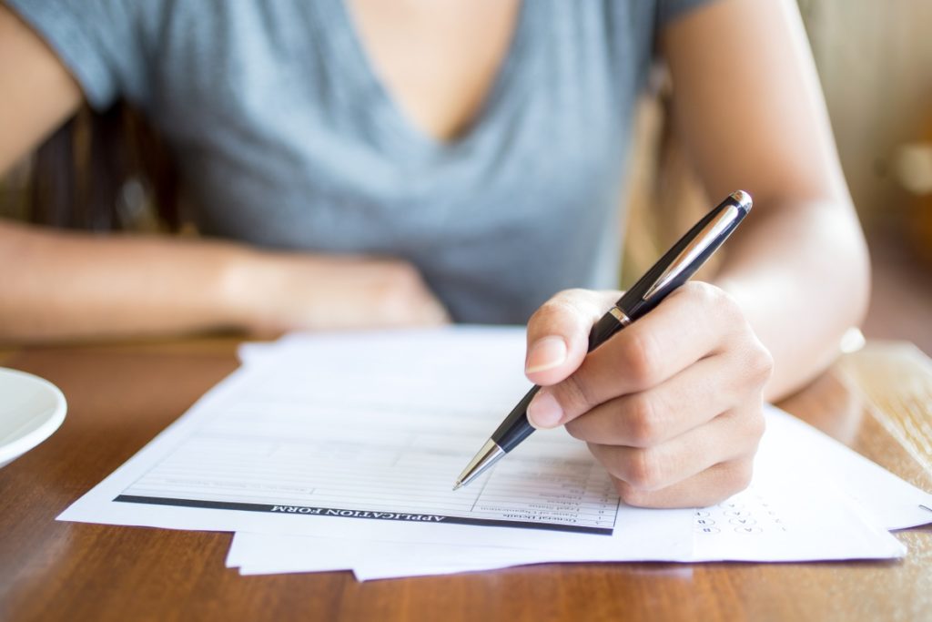examen-bac-evaluare-test-clasa-banca-eleva-Freepik.com_-1024x683