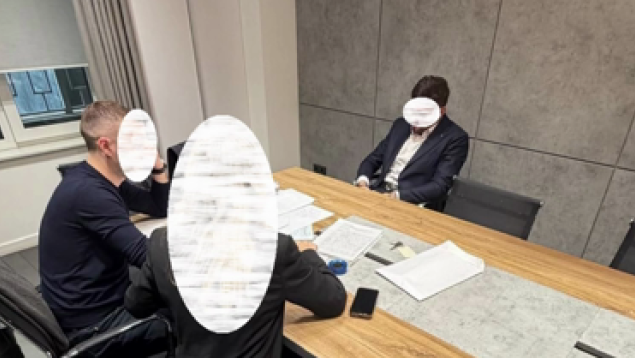 image_2025-12-02_094004375