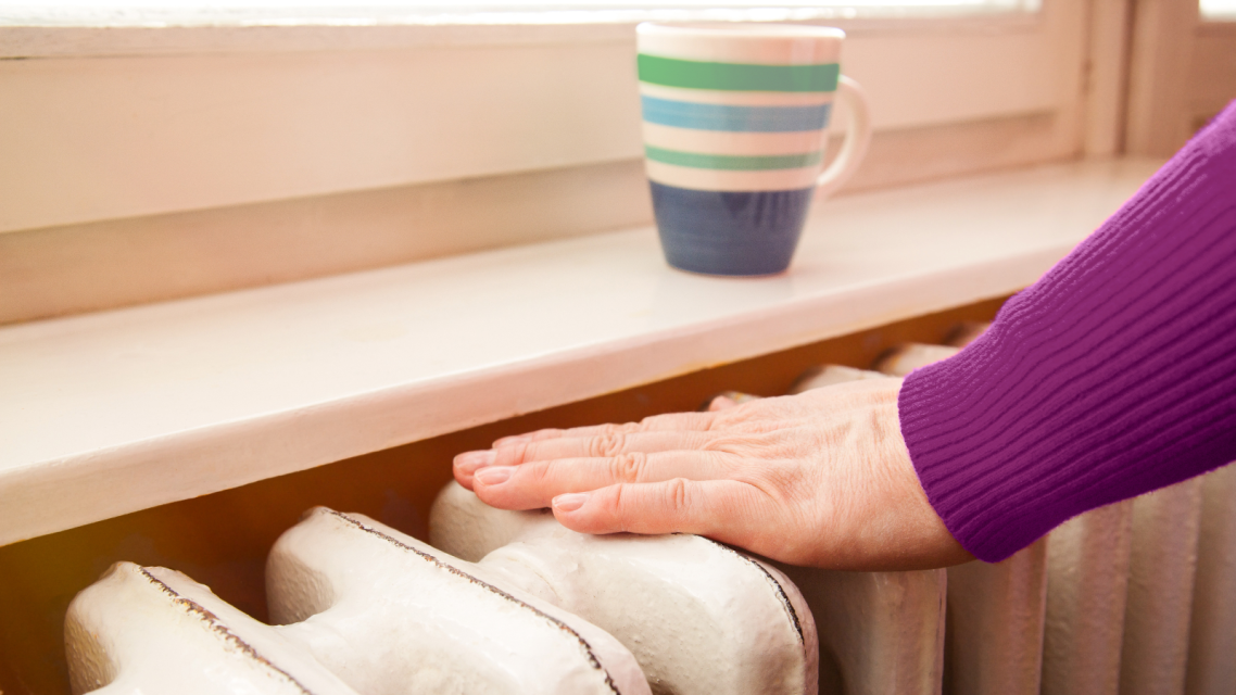 life_shot_-_hand_on_radiator_2_1600x640original